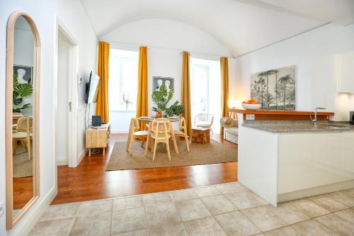 Beach Waves Apartment