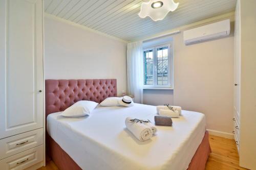 Foto Mouragia Sea View Apartment 2