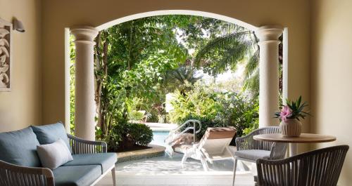 Κήπος έξω από το Sandals Royal Caribbean All Inclusive Resort & Private Island - Couples Only