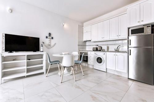 Rosamar apartment with panoramic ocean view