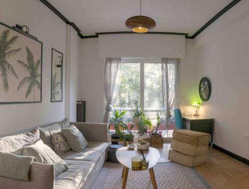Stylish 1BR in Kolonaki l Dedicated Workspace
