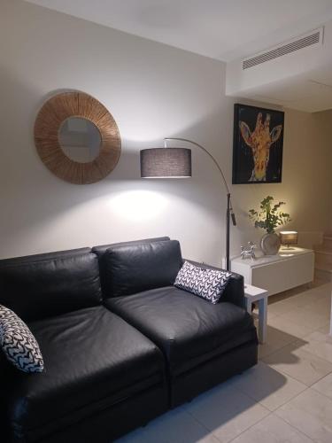 2 pièces en bord de mer avec piscine et jardin