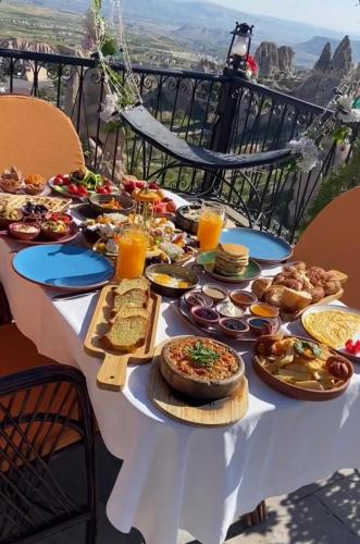 Makanan di atau berdekatan hotel