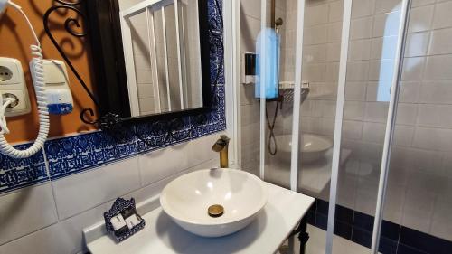 Un baño de La Esperanza
