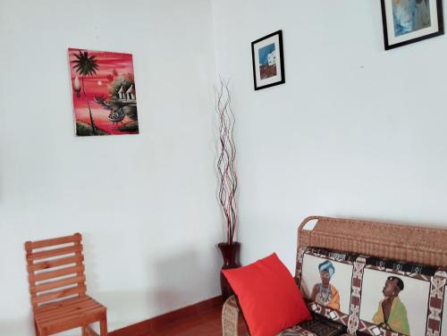 Ruang duduk di Landa's Guest House