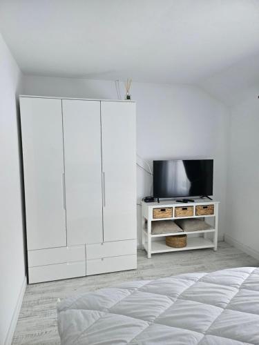 Μια τηλεόραση ή/και κέντρο ψυχαγωγίας στο Casa Adagio