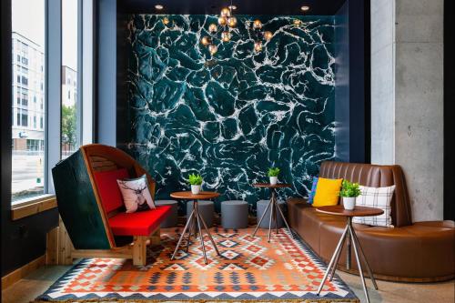 Moxy Minneapolis Downtown Image