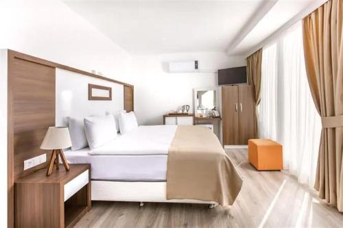 Χώρος καθιστικού στο Demir otel
