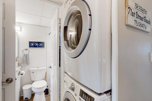 Ένα μπάνιο στο Wave Watcher 204