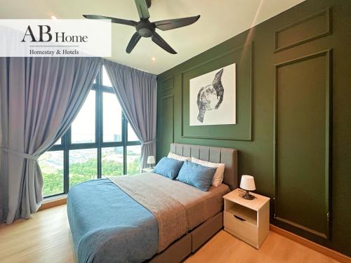 a bedroom with a bed and a ceiling fan at ABHOME "ART MUSEUM SUITE" #GreenHaven #360"City & Sea View #Masai #JB in Johor Bahru