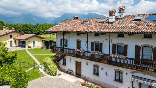 an aerial view of a house with a balcony at Casa Giovannella in Feltre