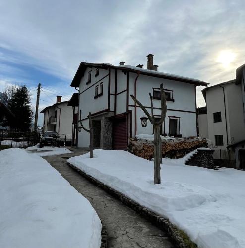 Mama Emiliya Guest House