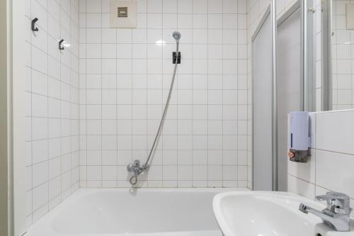 Ένα μπάνιο στο COY Apartments Steyr - Your Home for Work & Relaxation