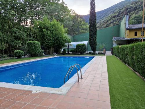 Bazén v ubytovaní Holiday home Can Clerc alebo v jeho blízkosti