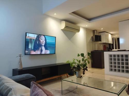 Apartamento T1, amplo e arrejado