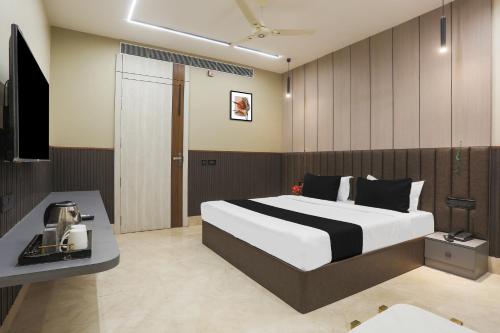 Televisyen dan/atau pusat hiburan di Super Townhouse Oak Hisar