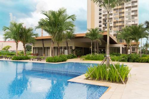 Bazén v ubytování Chelsea Tower 3 nebo v jeho okolí