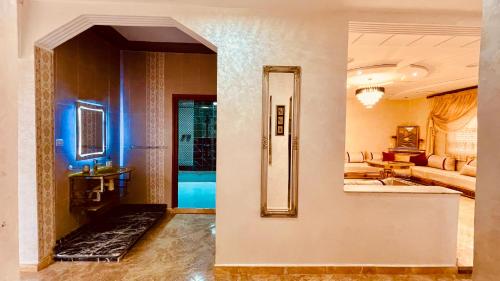 Fotografie z fotogalerie ubytování Villa De Luxe, Piscine Idéalement située à Oujda v destinaci Udžda