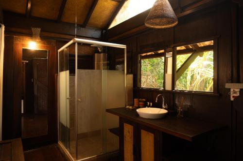 Phòng tắm tại Canto Leela Eco Bungalows