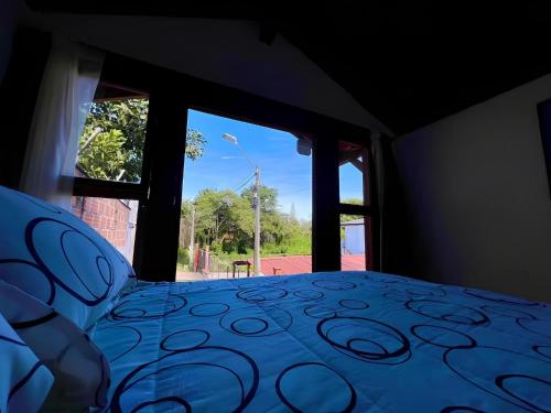 Cama o camas de una habitación en Next to the airport - cute home
