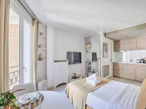 Photo de la galerie de l'établissement Studio Montaigne Champs Elysées, à Paris