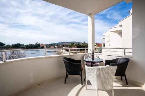 Apartments Franičević