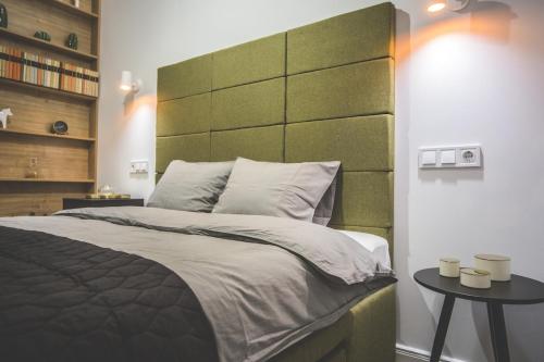 Modern, designer studio in vibrant Budapest Soho