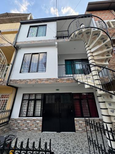 Pastatas, kuriame yra šie apartamentai