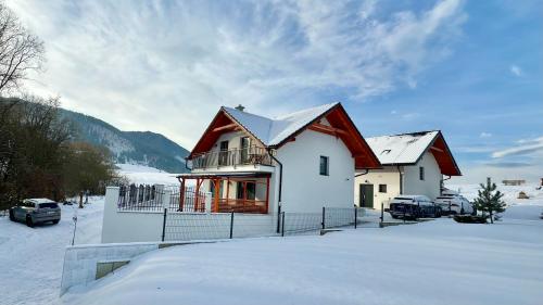 Kamienok Chalet 1 зимой