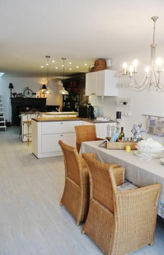 Seaside villa with private pool Home By The Sea - Villa Trogir