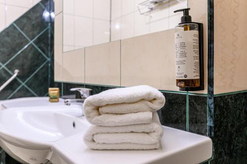 Ένα μπάνιο στο Hotel Casa Viorel jacuzzi & saunas