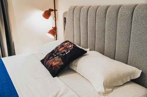Aura Suite Stadiou by Zeus Suites