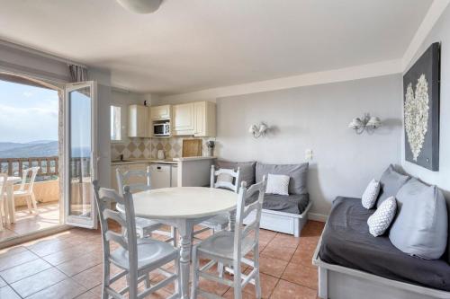 Bellevue 4 pers - Les issambres - piscine - vue mer