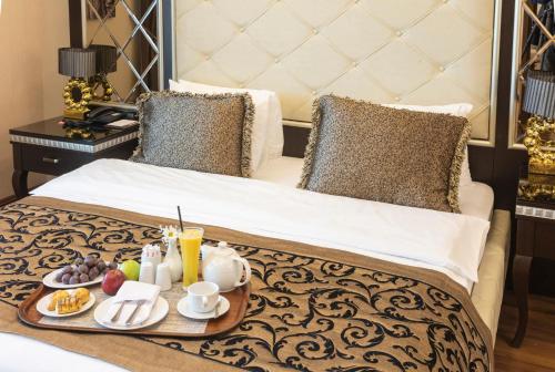 Letto o letti in una camera di Grand Makel Hotel Topkapi