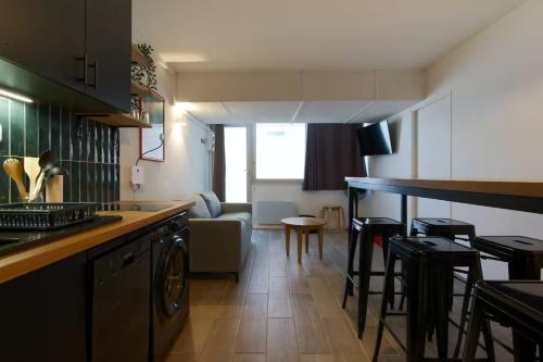 Foto Manon, 2 ch, parking, Tram Croix d'argent au pied, Sleep-in-Montpellier 1