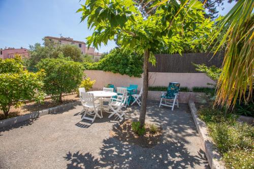 Κήπος έξω από το Appartement à 200 mètres de la mer