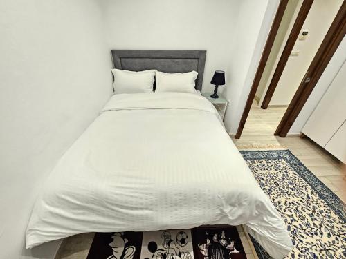 Katil atau katil-katil dalam bilik di Stylish luxe house with gardens in la Marsa