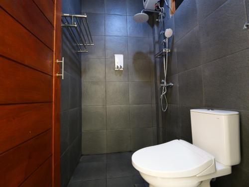 Ένα μπάνιο στο Ken Ken Guest House