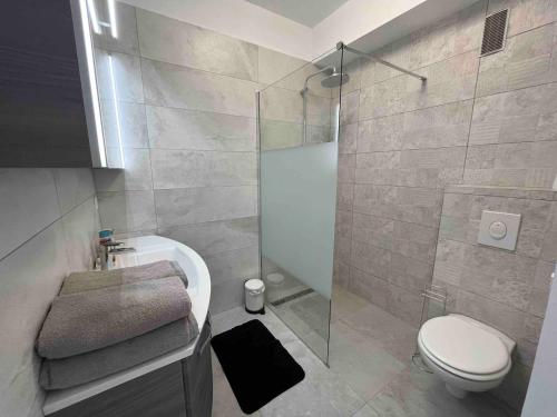 Beautiful Apartment Pool & Garage See View