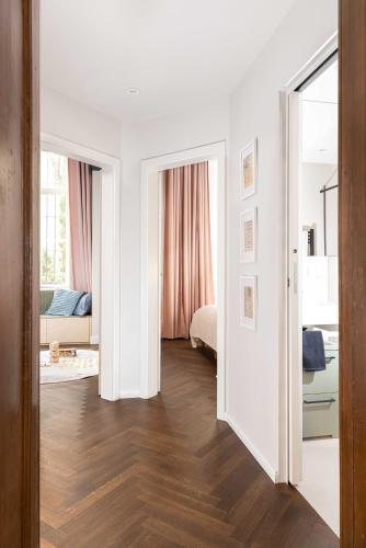 3 BDR apt in Prenzlauer Berg with cinema photo 18