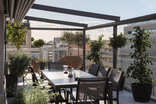 Athens Golden Light Premium Residence
