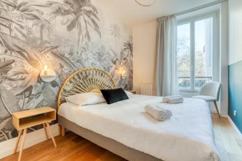 Pink Design 2BDR Flat in the Heart of Bastille
