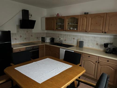 Kuchyň nebo kuchyňský kout v ubytování Wohnung in Anzing 120 bis 4 Personen
