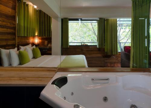 Posezení v ubytování The Glenrock Wellness Nature Resort