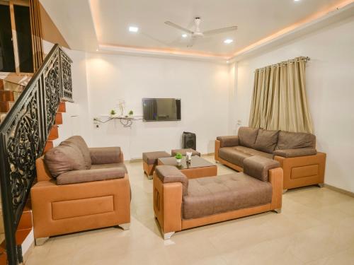 Gallery image of VILLA M - WHITE CASTLE 'B' Vagator 4BHK Private Pool, Breakfast Included in Assagao