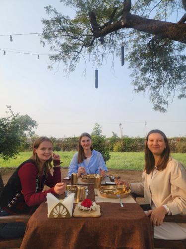 Clientes alojados en Bundeli Kothi - a unique farmstay
