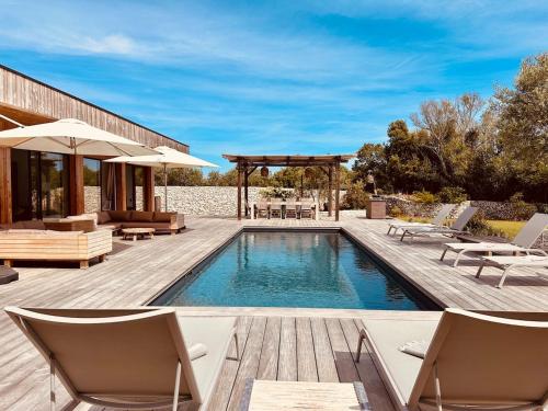 Πισίνα στο ή κοντά στο Villa Dina - Douceur et calme