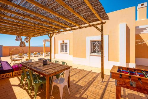 Villa Habitate - pool fence & heating beach bars