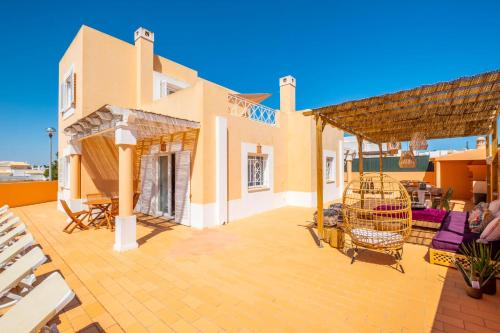 Villa Habitate - pool fence & heating beach bars