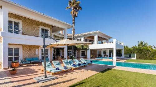 Luxury Villa by the Sea with Ocean Views